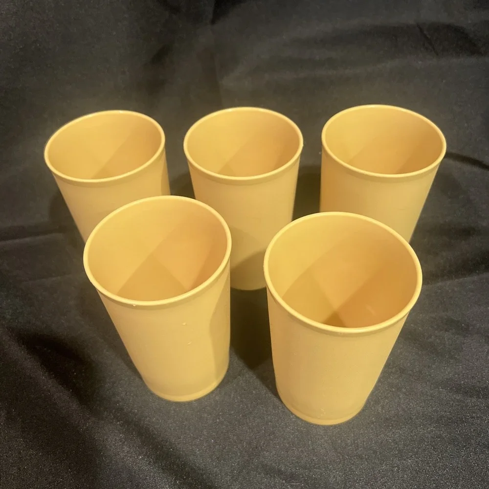 VTG‎ Tupperware #1320 Tumblers 5pc 8oz Cups Lot Stacking Harvest Gold Set -Retro